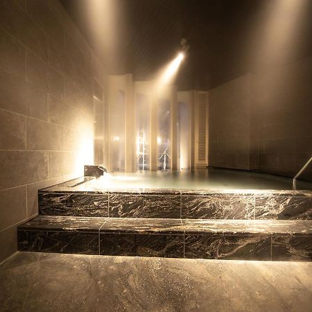 Готель Aizu Higashiyama Onsen Tsuki No Akari Екстер'єр фото