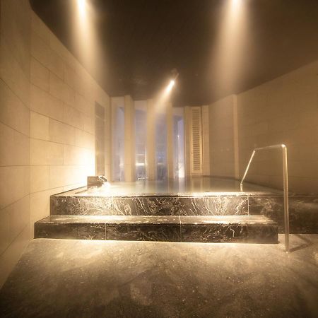 Готель Aizu Higashiyama Onsen Tsuki No Akari Екстер'єр фото
