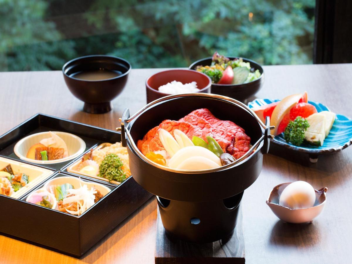 Готель Aizu Higashiyama Onsen Tsuki No Akari Екстер'єр фото
