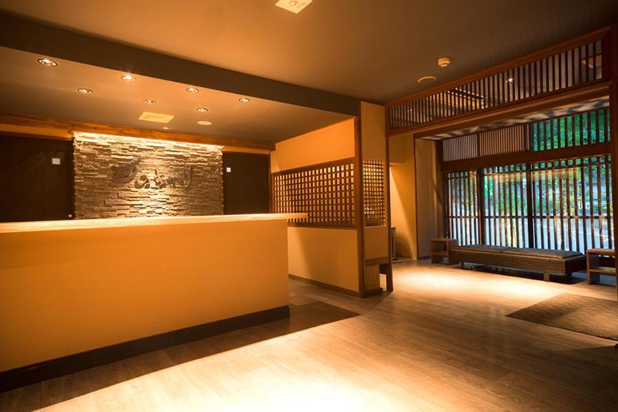 Готель Aizu Higashiyama Onsen Tsuki No Akari Екстер'єр фото